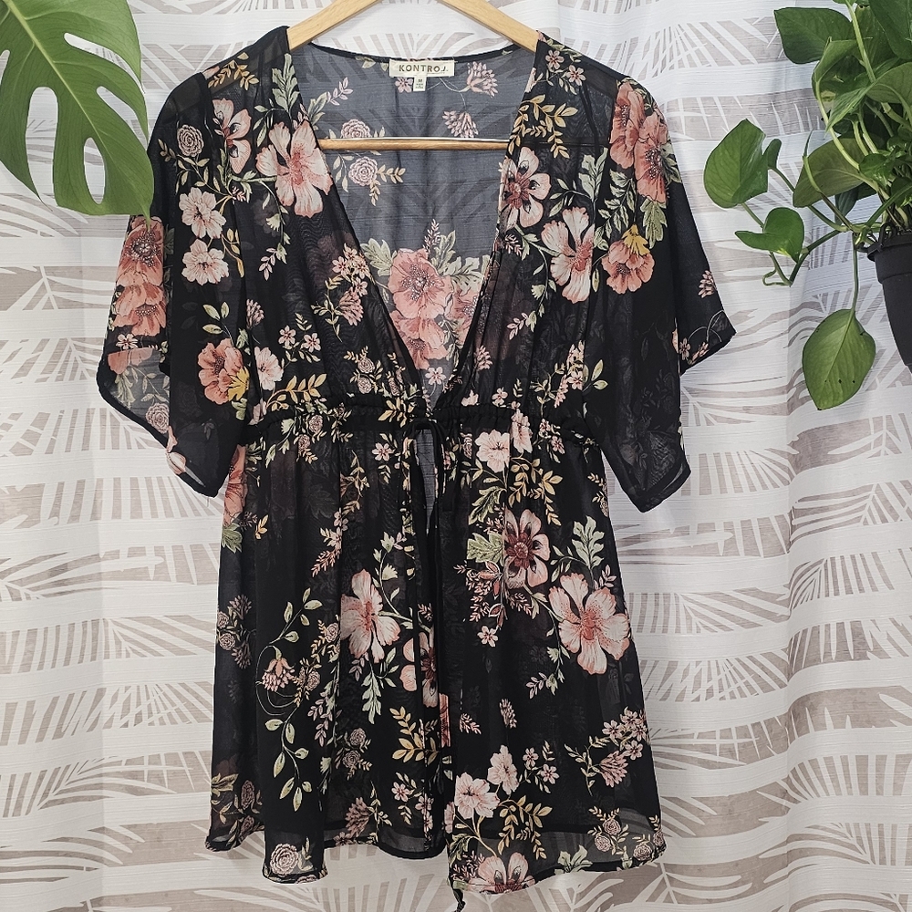 Kontrol Contemporary Kimono Size M